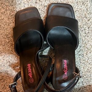 Black Women's Sandals